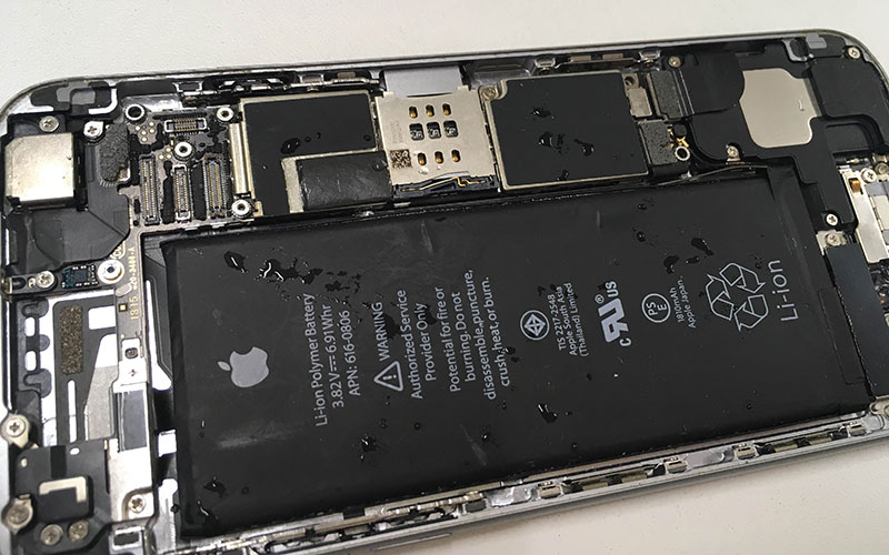 iPhone水没修理