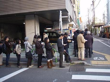 アイフォン7が発売するときの行列対策は!