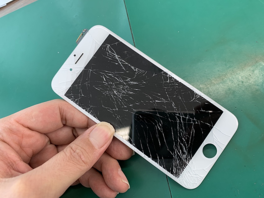 2021年iPhone6s画面割れ修理