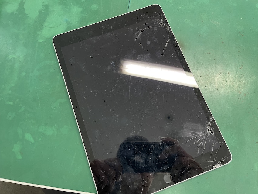 Iphone目黒区学芸大学エリア最安値のiPad修理なら成田也中目黒店！