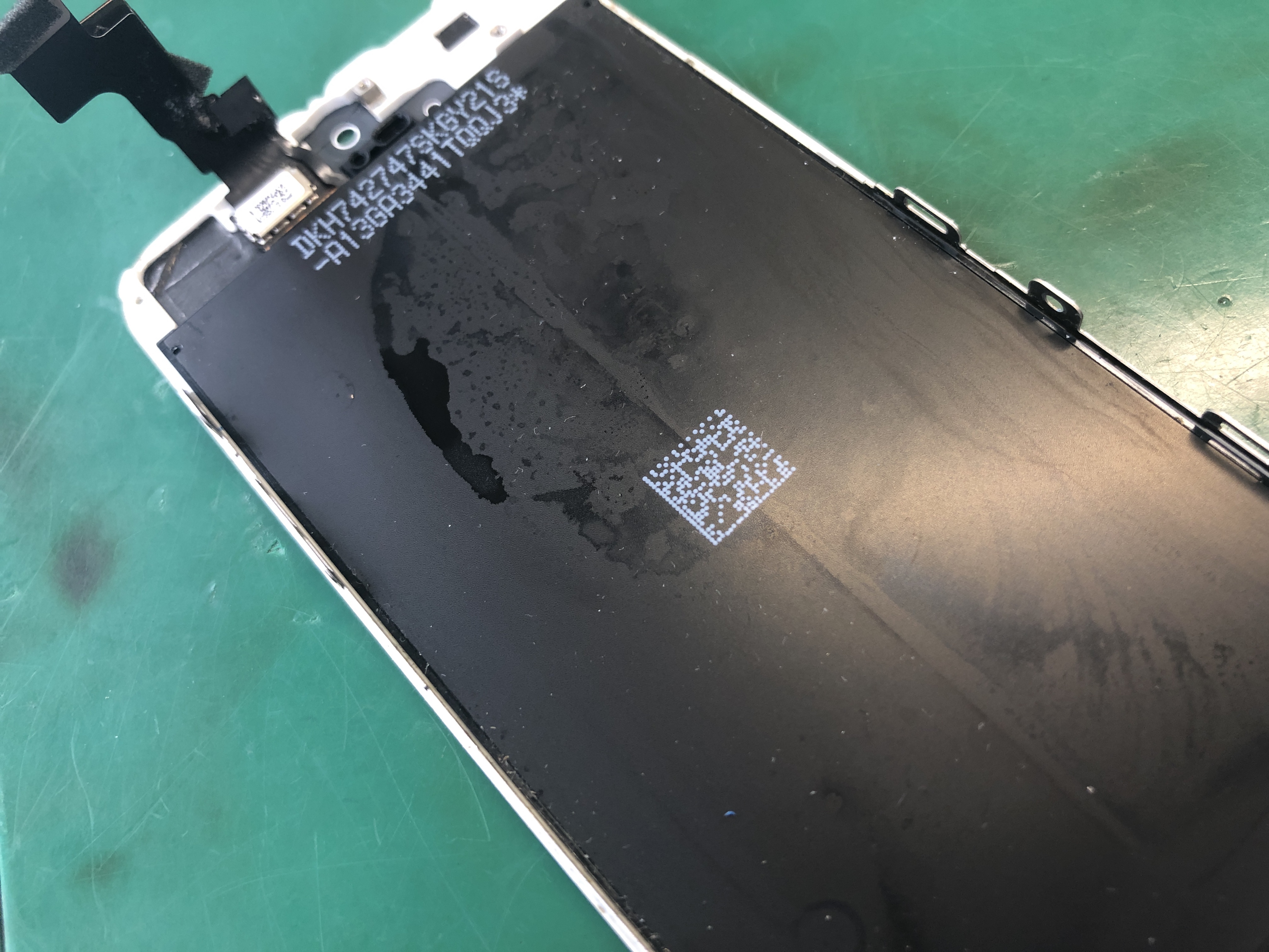 雨で水没したiPhoneSEを当日修理