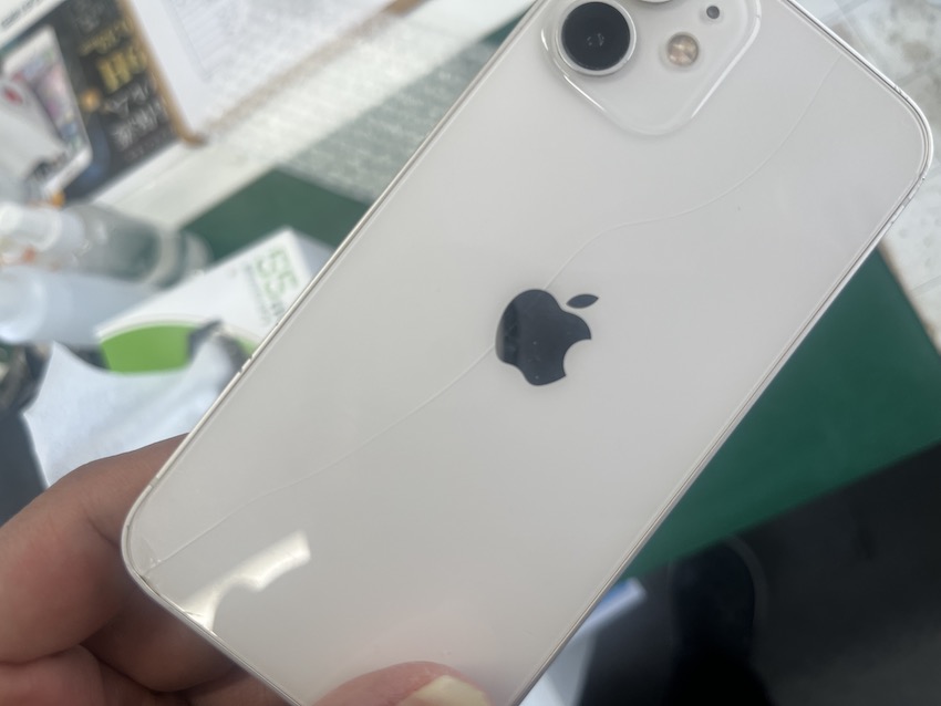 五反田からご来店！背面割れのiPhone12miniを高価買取｜成田也中目黒店