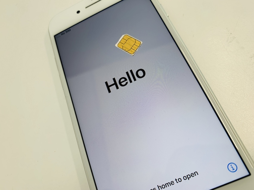 格安SIMで契約したiPhone8