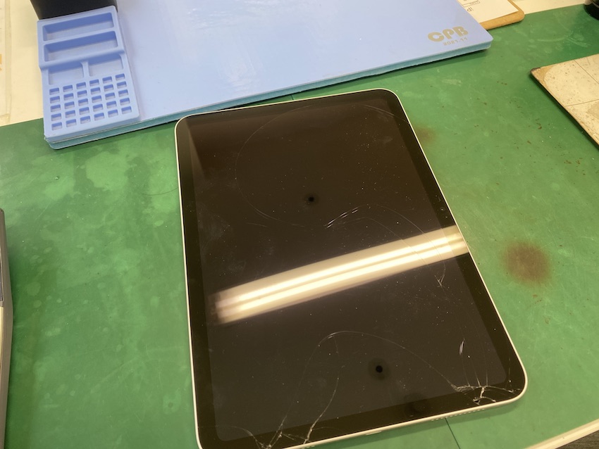 Iphone学芸大学駅でiPadガラス画面割れ即日修理なら当店まで！