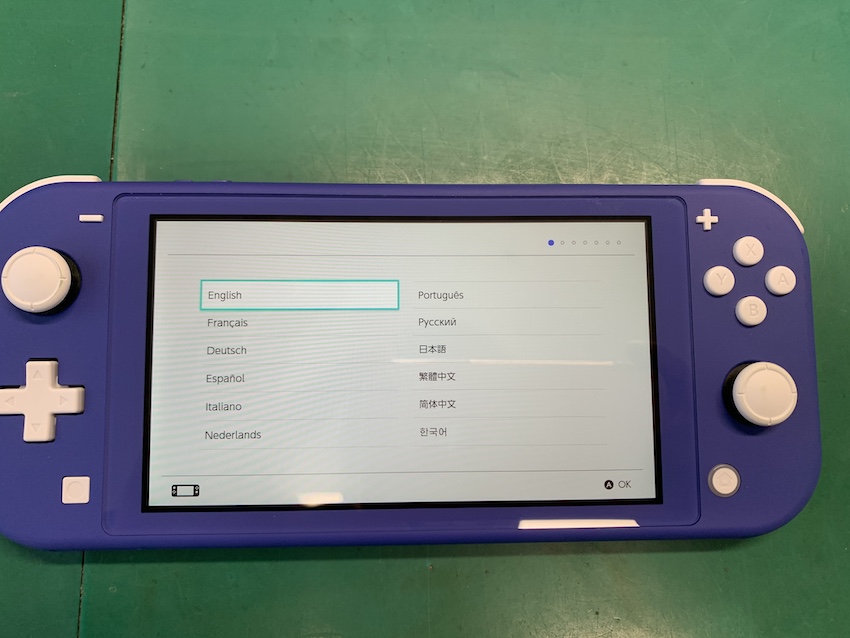 バッテリー交換した任天堂スイッチライト本体