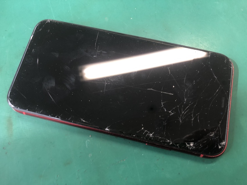画面割れiPhoneがまさかの高額買取に！2022年3月24日