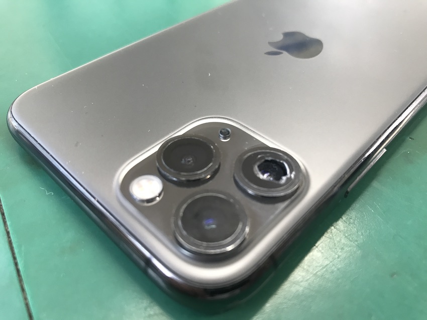 iPhone11Proのアウトカメラレンズ割れ本体