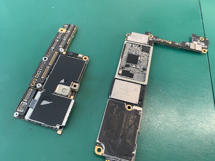 iPhone水没修理、基板修理をしデータ復旧