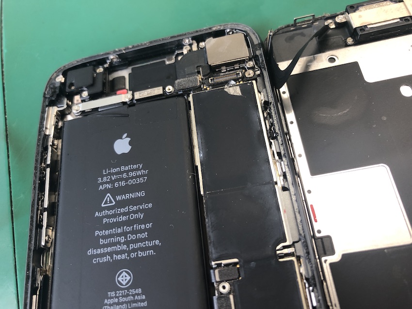 トイレで水没したiPhone8を1時間で修理完了