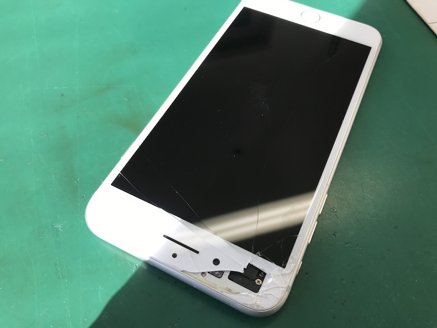 壊れたジャンクiPhone・スマホ買取ます！目黒区で中古買取No. 1！