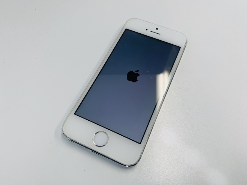 小型サイズのiPhoneSE