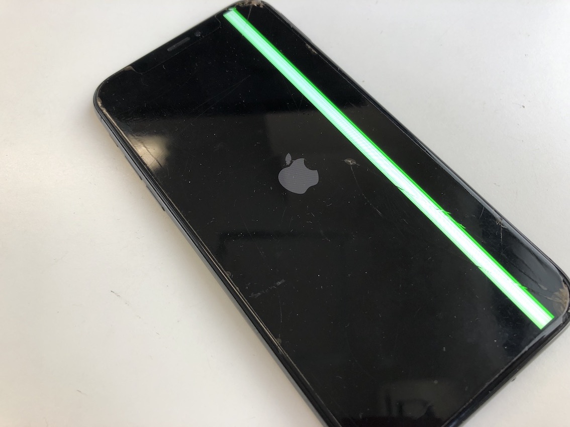 iPhoneXの画面を即日10分で交換修理