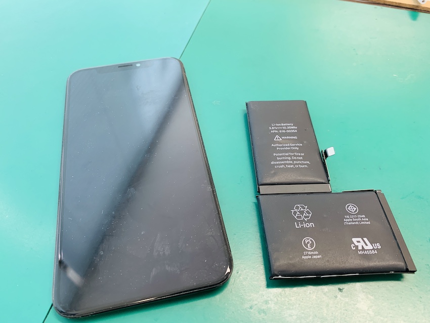 iPhoneXの画面とバッテリーを30分で交換