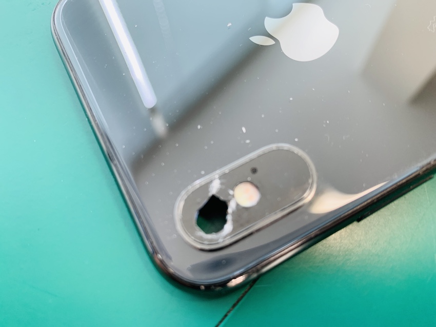 iPhoneXのカメラレンズ修理