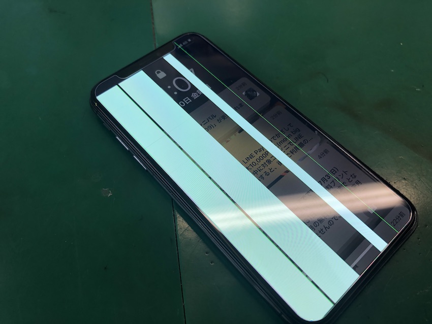iPhoneXの液晶パネル交換修理