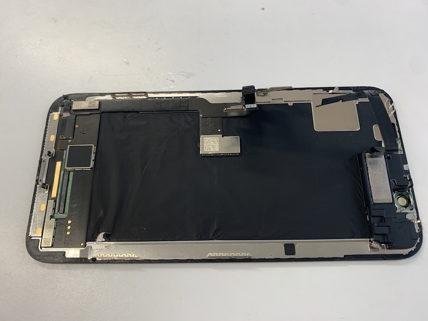 リンゴゴループの原因となった水没したiPhoneX液晶パネルとイヤースピーカー