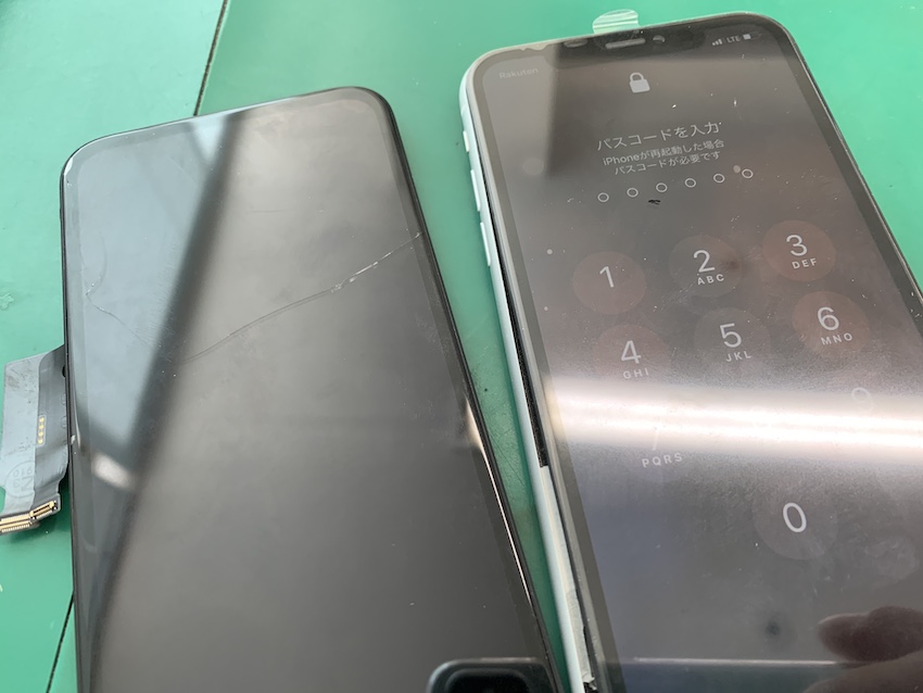 15分でiPhoneXRの液晶パネルを交換