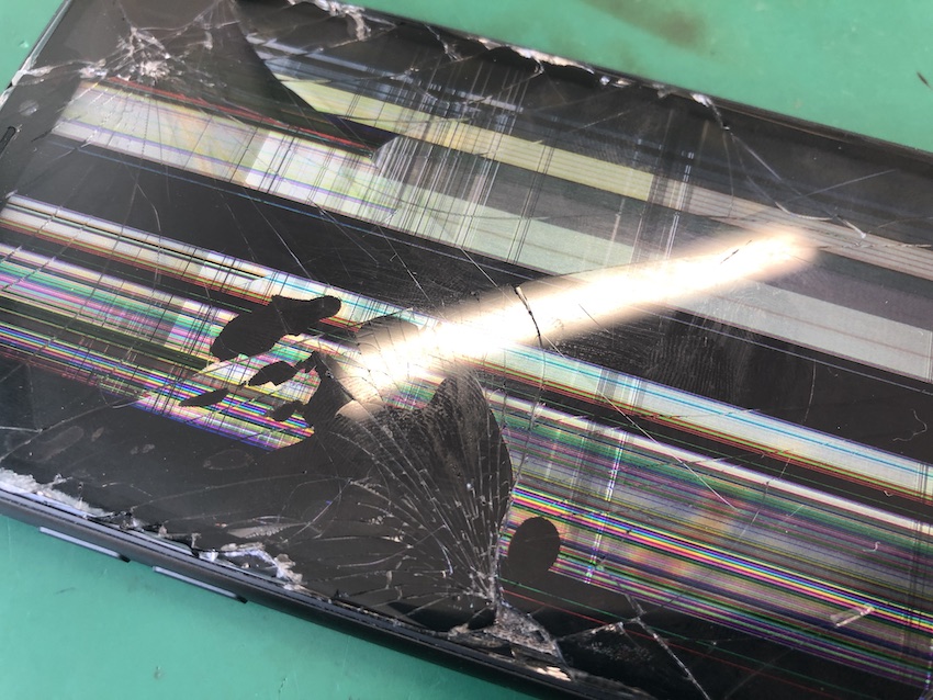 iPhoneXR当日15分で画面交換修理