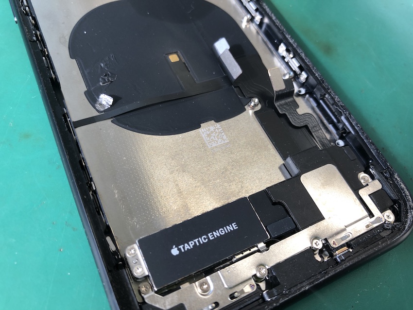 ドックコネクタが壊れたiPhoneXs本体