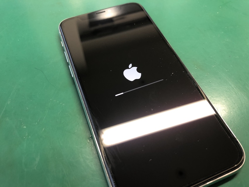 個人情報も安全！iPhone中古買取時にはデータの初期化もサポートします！スマホも対応！
