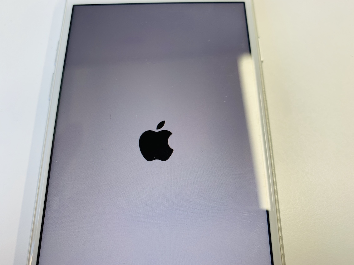 ios13にアップデート中に不具合 リンゴマークでフリーズ